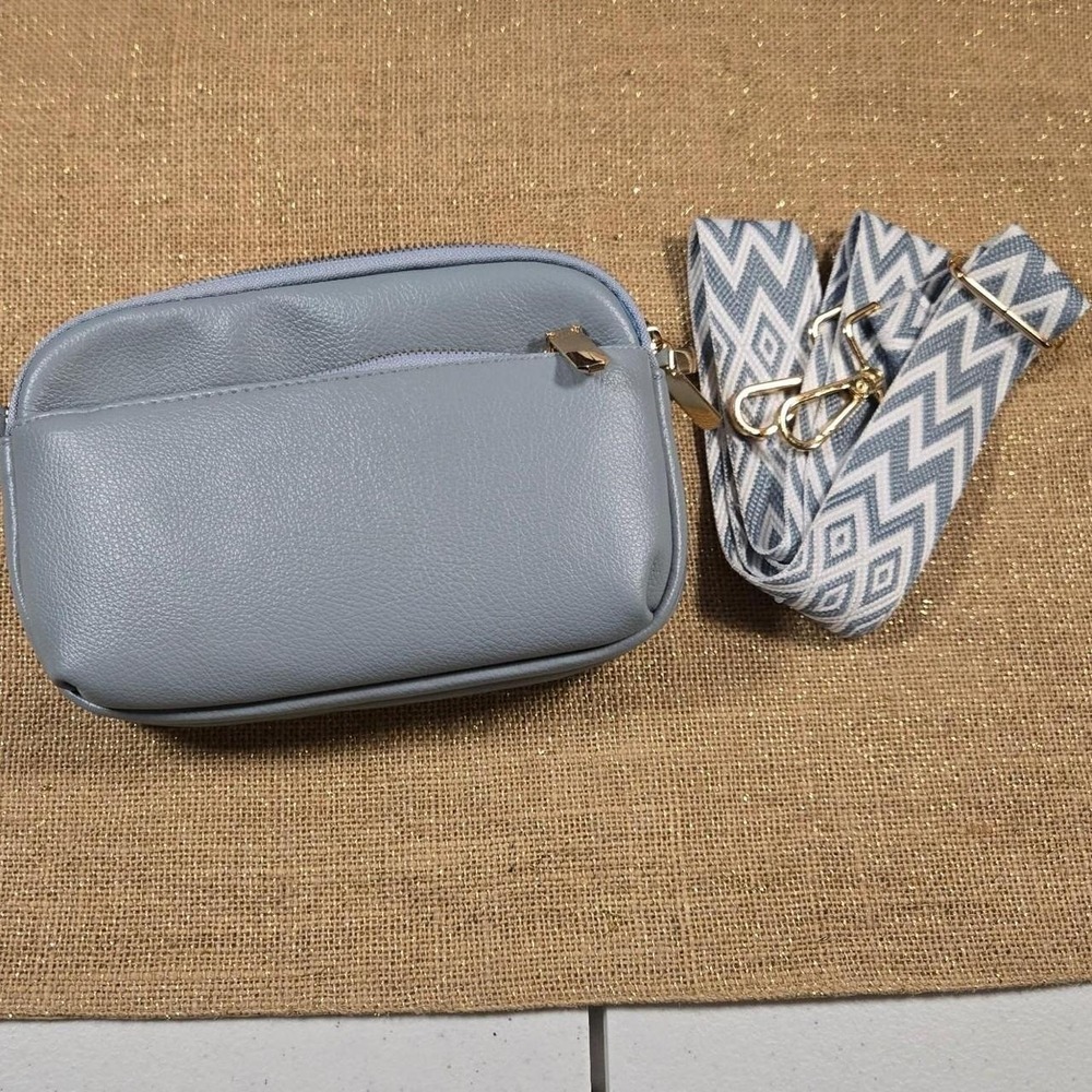 #95-Light blue crossbody bag